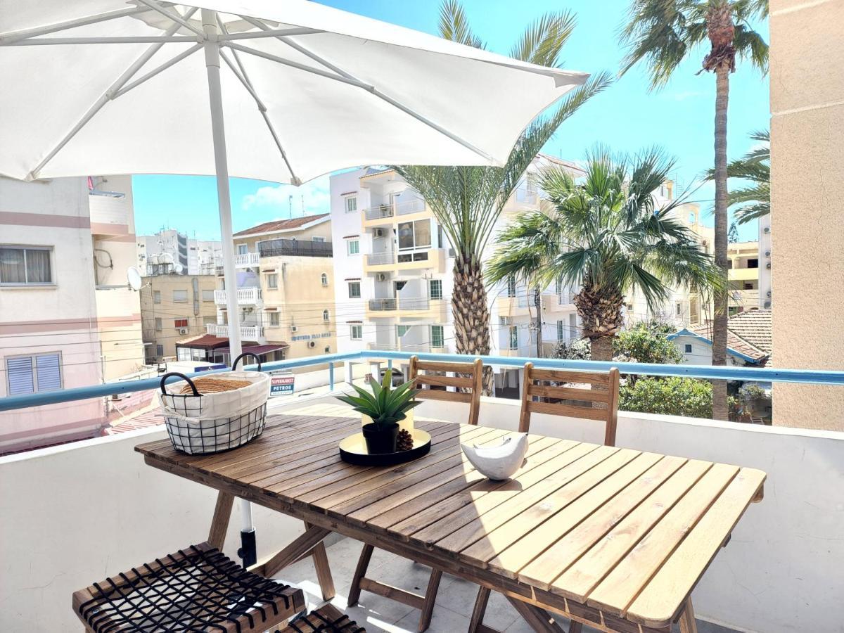 Frida'S Cozy Two Bedroom Apt Larnaca Exterior photo