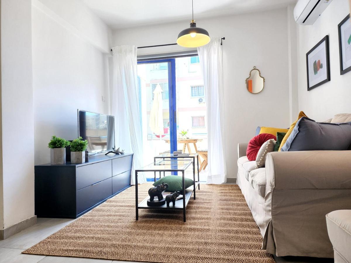 Frida'S Cozy Two Bedroom Apt Larnaca Exterior photo